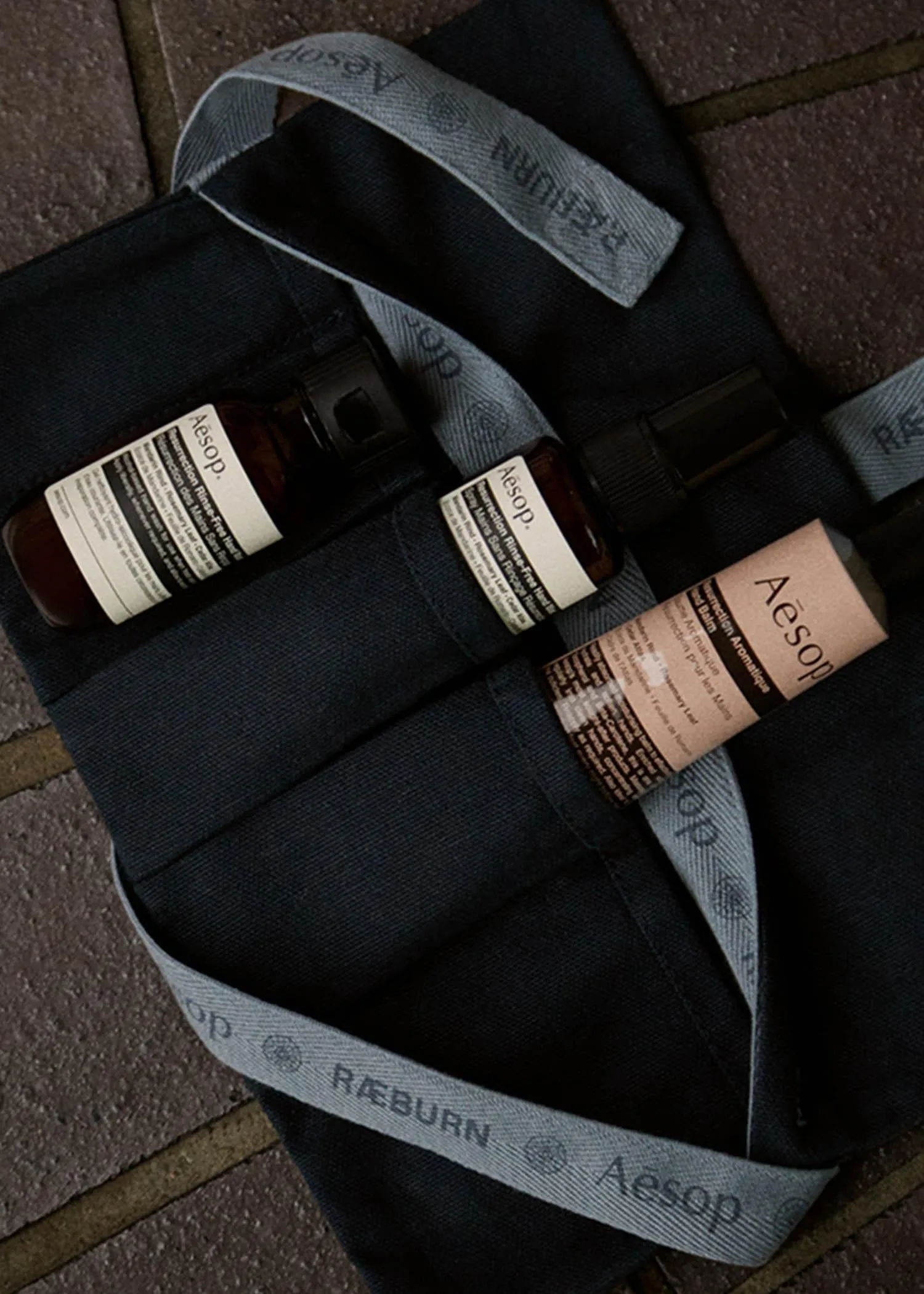 AESOP × RÆBURN ADVENTURER ROLL UP